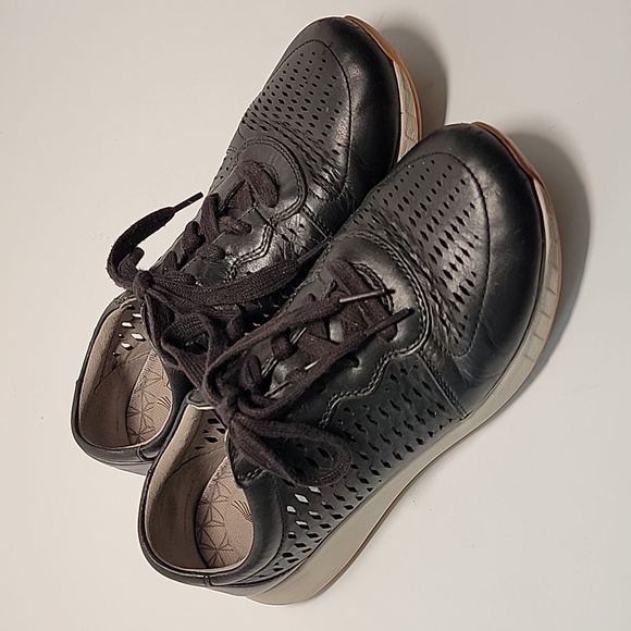Dansko Charlie Black Leather Perforated Lace Up Sneaker Support EU 38 US 7.5 - Picture 2 of 16